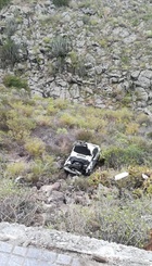 Accidente ocurrido por salida de via en curva cerrada sin protección